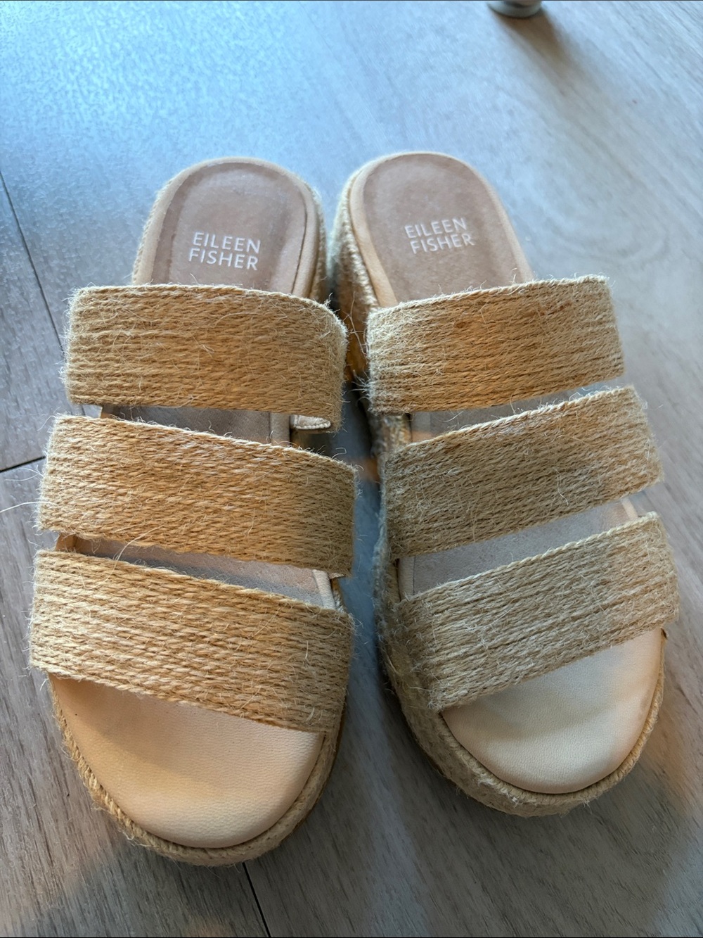 Eileen Fisher Natural Beige Jute Triple-Strap Slides like new